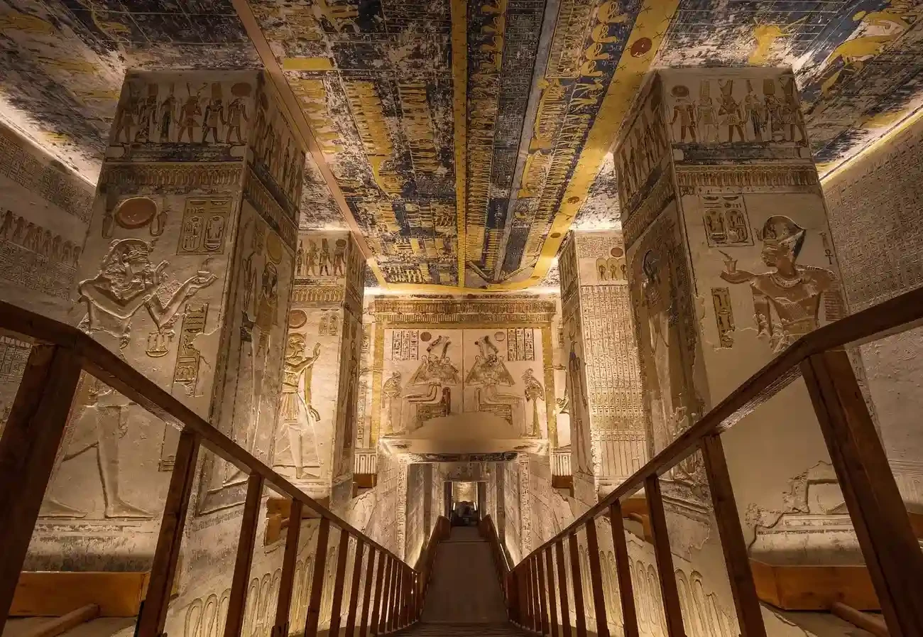 5-Day Cairo & Luxor by Air: Pyramids to Pharaoh Tombs